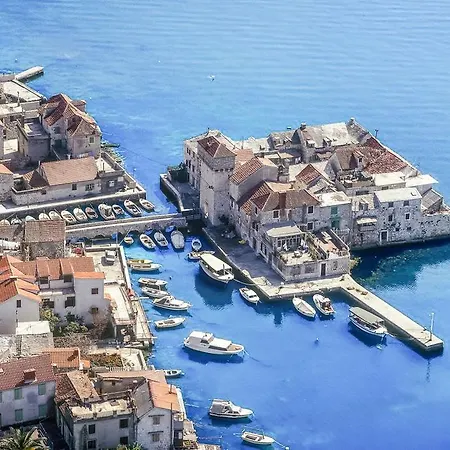 Bella Kastela